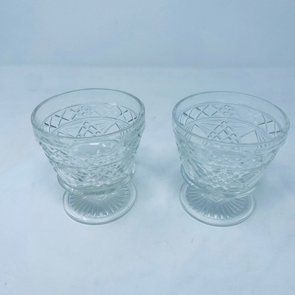 Set of 2 Vintage Parfait Dessert Glasses - Picture 1 of 6